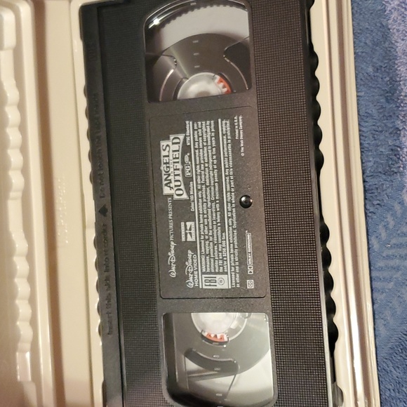 Angels in the outfield vhs - Picture 4 of 4
